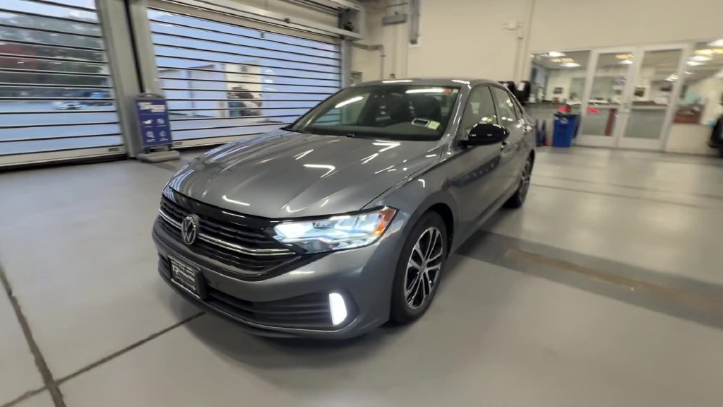 Used 2023 Volkswagen Jetta Sport FWD image 6