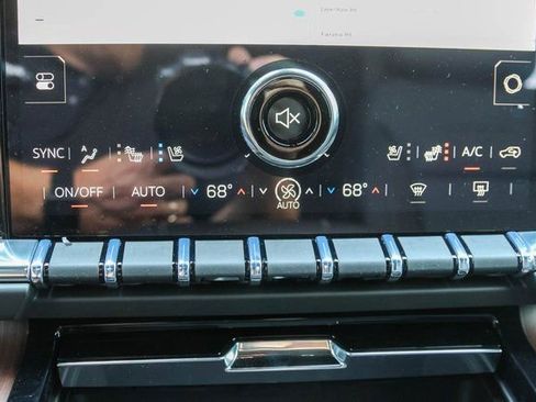 New 2026 GMC Yukon XL Denali w/ Denali Reserve Package AWD/4WD image 28