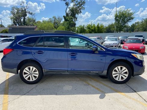 Used 2015 Subaru Outback 2.5i Premium AWD/4WD image 6