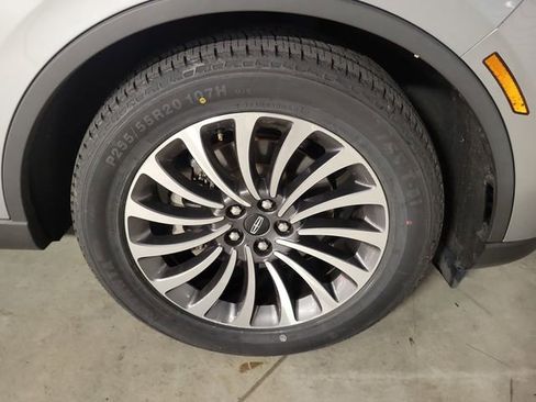 Certified 2023 Lincoln Aviator 2WD w/ Premium Package image 4