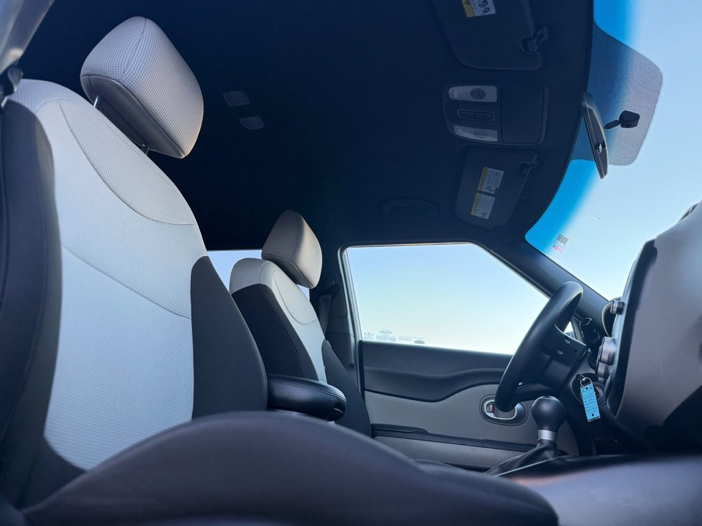 Used 2018 Kia Soul FWD image 12