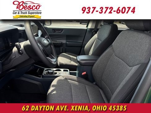 Used 2025 Ford Maverick XLT image 11