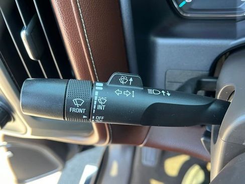 Used 2015 Chevrolet Silverado 2500 High Country w/ Duramax Plus Package AWD/4WD image 25