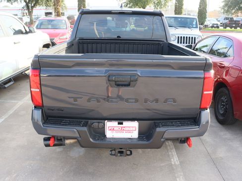 Used 2024 Toyota Tacoma TRD Off-Road image 8