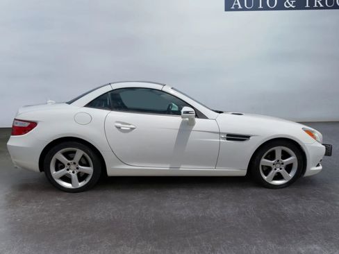 Used 2014 Mercedes-Benz SLK 250 image 6