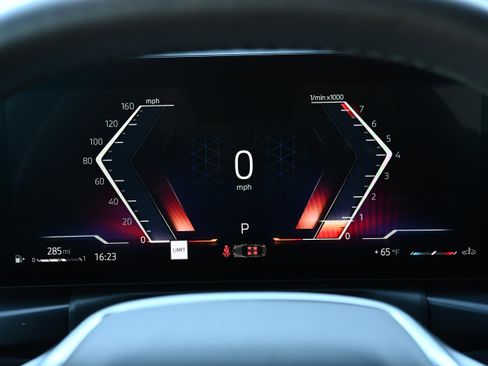 Certified 2025 BMW 230i Coupe image 13