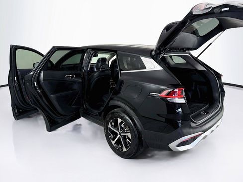 Used 2025 Kia Sportage EX FWD image 40