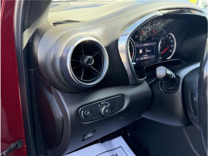 Used 2019 Chevrolet Blazer LT w/ Sound & Technology Package FWD image 37