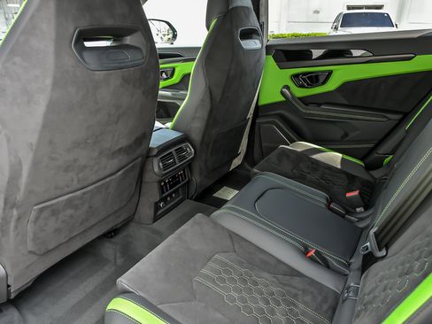 Used 2024 Lamborghini Urus S AWD/4WD image 29