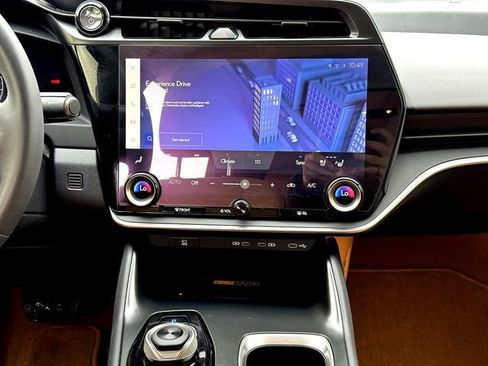 Used 2024 Lexus RZ 300e Premium image 26