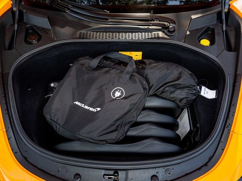 Used 2024 McLaren Artura RWD image 73