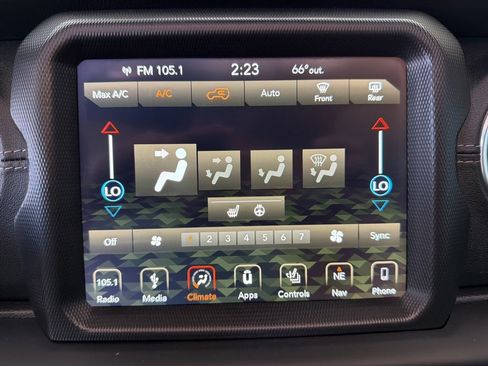 Used 2019 Jeep Wrangler Unlimited Sahara AWD/4WD image 51