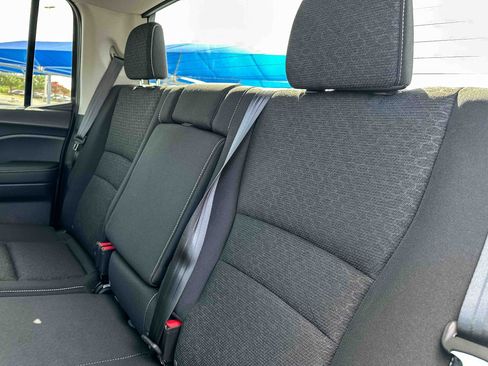 Used 2025 Honda Ridgeline Sport image 19