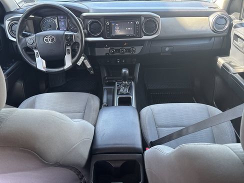 Used 2019 Toyota Tacoma SR5 RWD image 15