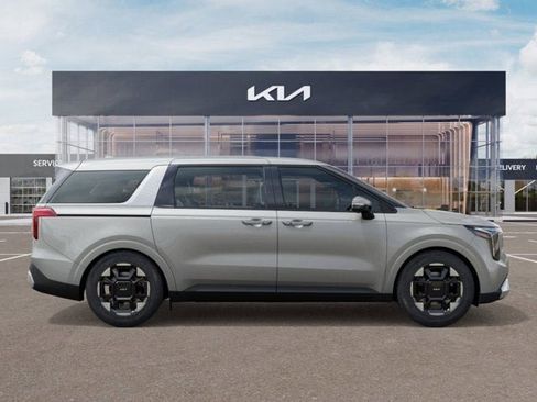 New 2026 Kia Carnival EX image 7