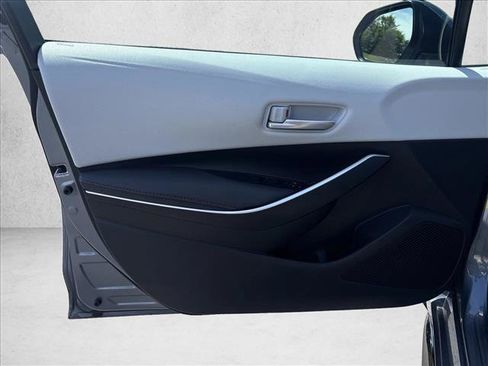 Used 2025 Toyota Corolla SE FWD image 11