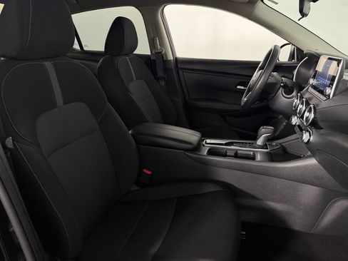 Used 2025 Nissan Sentra SV FWD image 30
