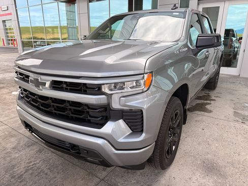 Used 2024 Chevrolet Silverado 1500 RST w/ Convenience Package II AWD/4WD image 4