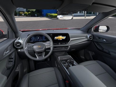 New 2026 Chevrolet Equinox LT w/ Convenience Package II FWD image 15