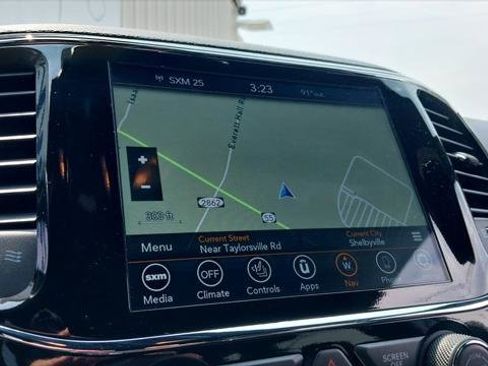 Used 2022 Jeep Grand Cherokee Limited image 28