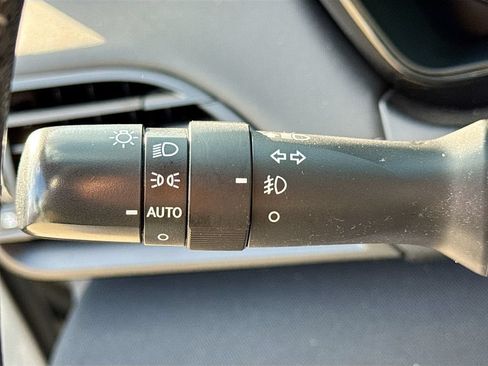 Used 2024 Subaru Outback Premium AWD/4WD image 12