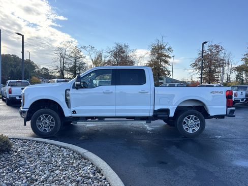 Used 2025 Ford F250 Lariat image 9