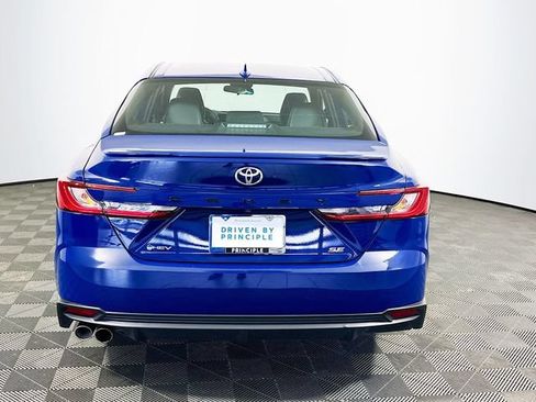 Certified 2025 Toyota Camry SE FWD image 7