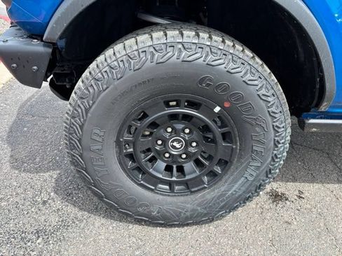 New 2026 Ford Bronco Badlands w/ Sasquatch Package AWD/4WD image 9
