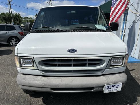 Used 1999 Ford E-350 and Econoline 350 XL RWD image 9