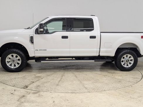 Certified 2022 Ford F250 XLT w/ FX4 Off-Road Package image 2