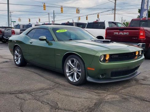 Used 2022 Dodge Challenger R/T w/ Shaker Package RWD image 2