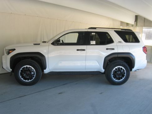 New 2025 Toyota 4Runner TRD Off-Road Premium image 6