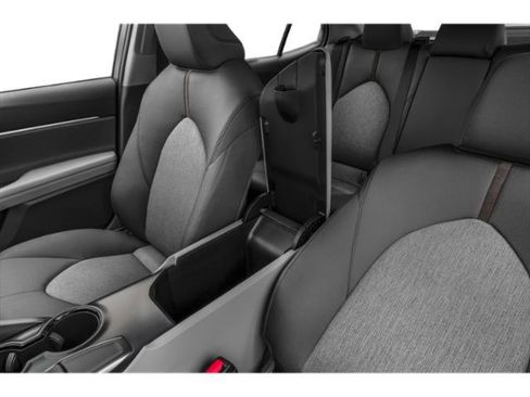Used 2019 Toyota Camry LE FWD image 15