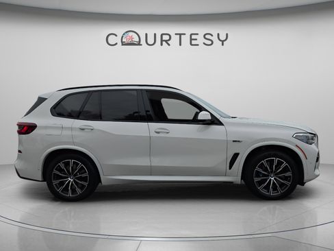Used 2023 BMW X5 xDrive45e w/ Executive Package AWD/4WD image 6