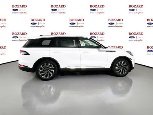 New 2026 Lincoln Aviator 2WD image 9
