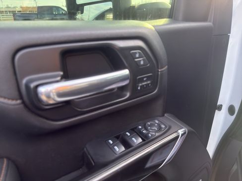 Used 2021 GMC Sierra 2500 AT4 w/ AT4 Preferred Package image 12