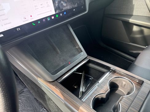 Used 2022 Tesla Model X AWD/4WD image 28