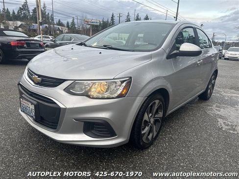 Used 2018 Chevrolet Sonic Premier image 3