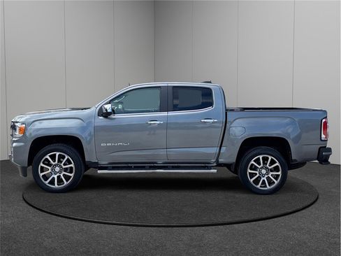 Used 2022 GMC Canyon Denali image 5