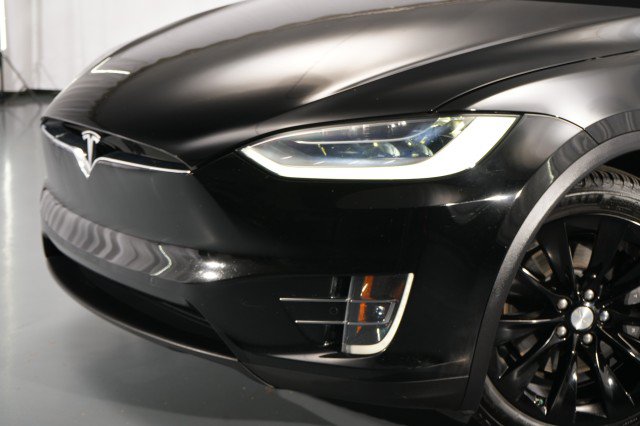Used 2020 Tesla Model X Long Range AWD/4WD image 3