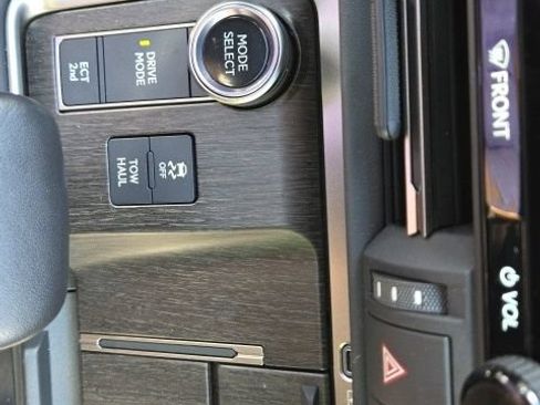 Used 2024 Lexus GX 550 w/ Cold Area Package AWD/4WD image 24