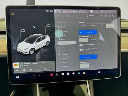 Used 2020 Tesla Model Y Long Range image 28