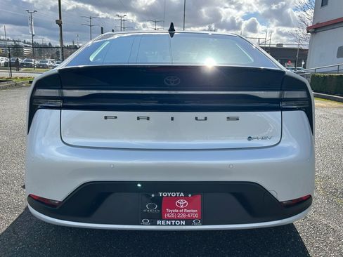 New 2026 Toyota Prius Plug-In Hybrid image 6