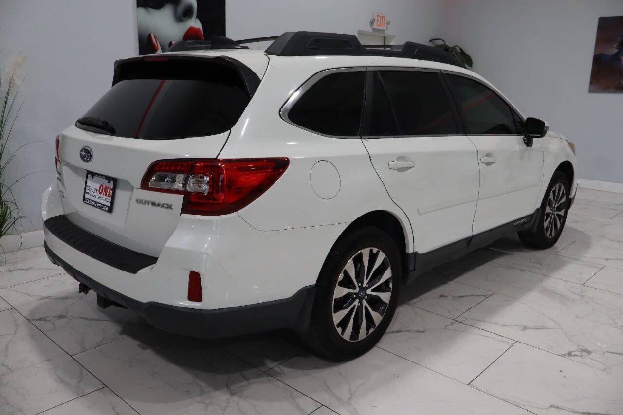 Used 2016 Subaru Outback 2.5i Limited AWD/4WD image 2
