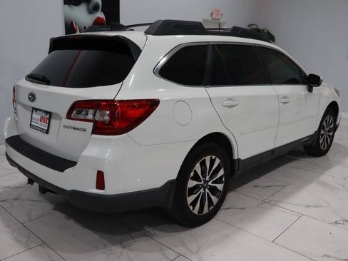 Used 2016 Subaru Outback 2.5i Limited AWD/4WD image 2