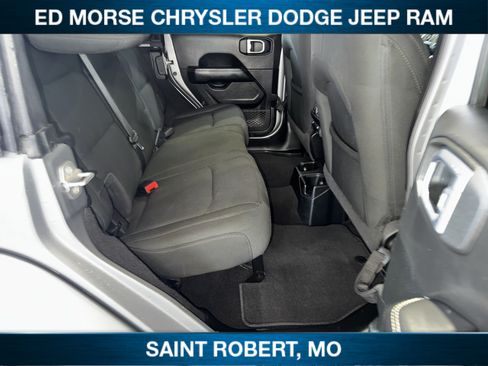Used 2021 Jeep Wrangler Unlimited Sahara AWD/4WD image 13
