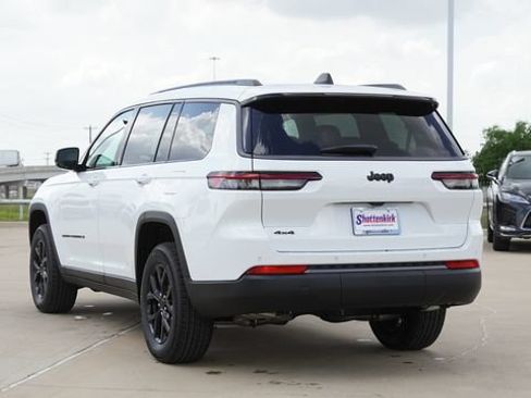 New 2026 Jeep Grand Cherokee L 4WD image 7