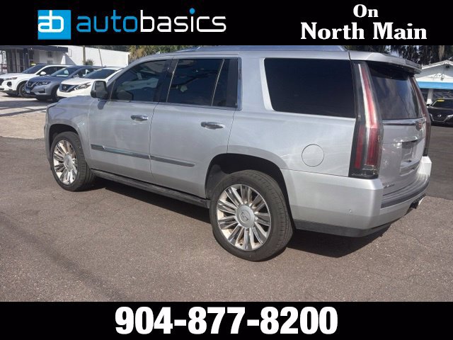 Used 2018 Cadillac Escalade Platinum RWD image 4