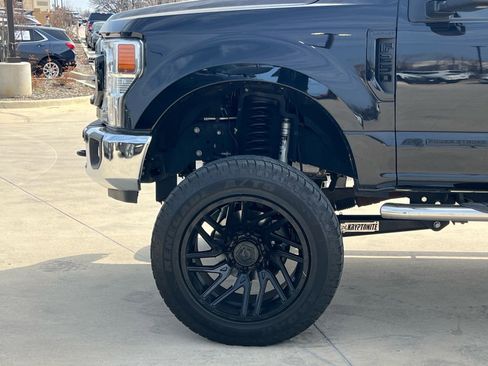 Used 2022 Ford F250 Lariat w/ Lariat Ultimate Package image 8