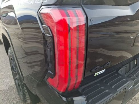 Used 2024 Toyota Tundra Platinum w/ TRD Off-Road Package AWD/4WD image 81